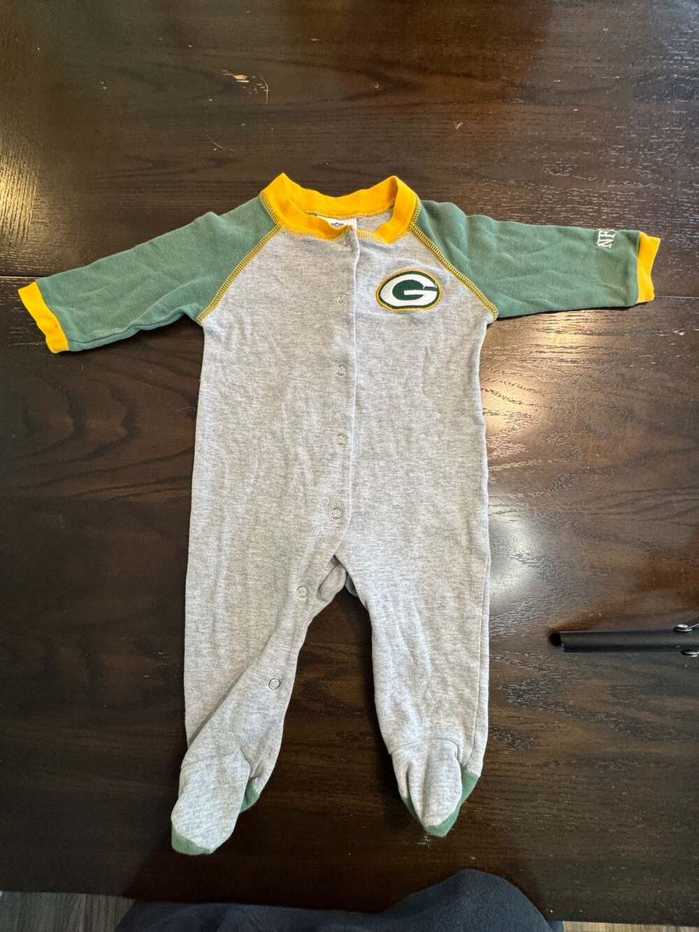 NFL Team Apparel Green Bay Packers Footed Sleeper Size 3-6 Months